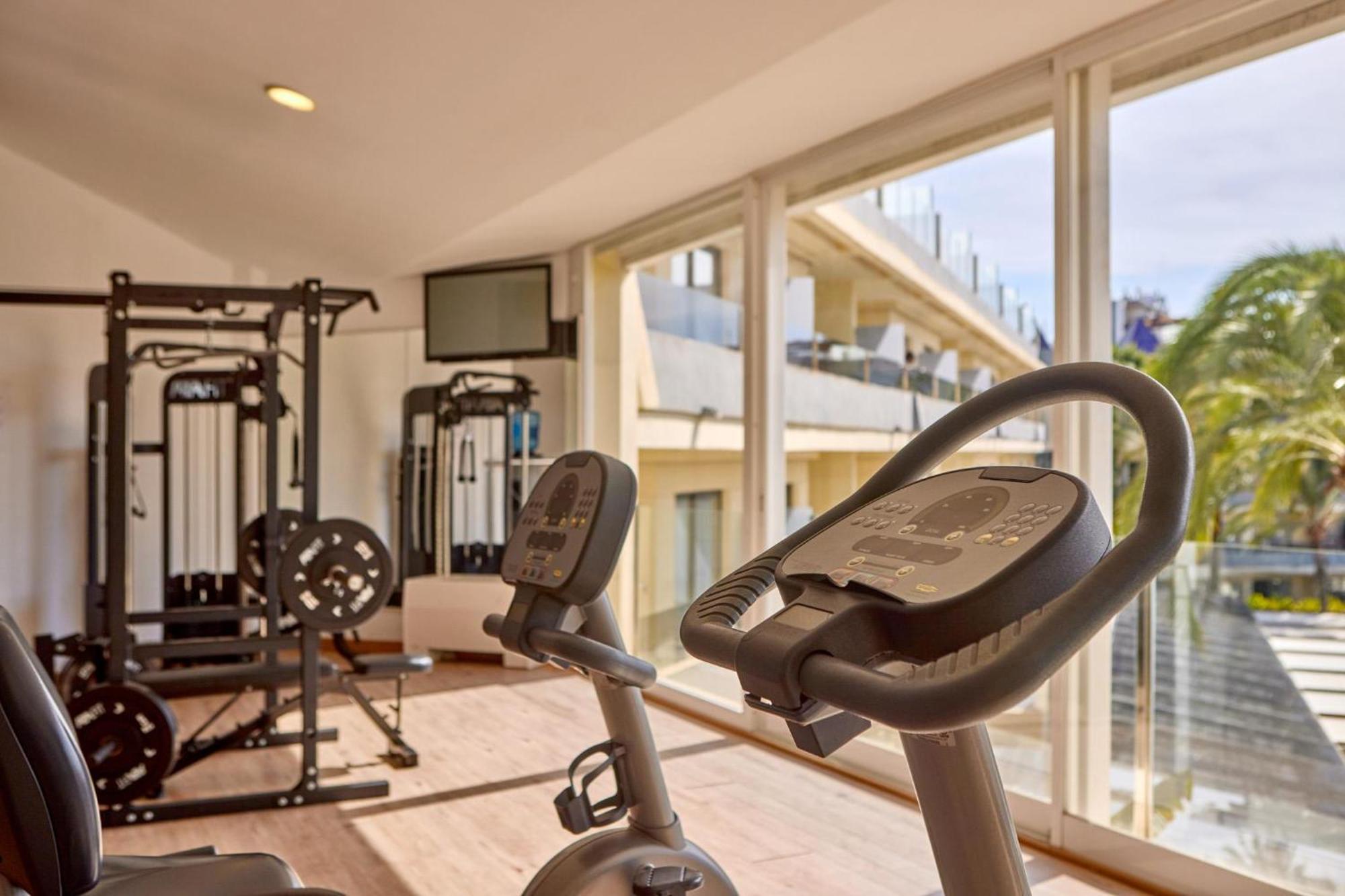 Zafiro Palmanova Aparthotel Екстериор снимка