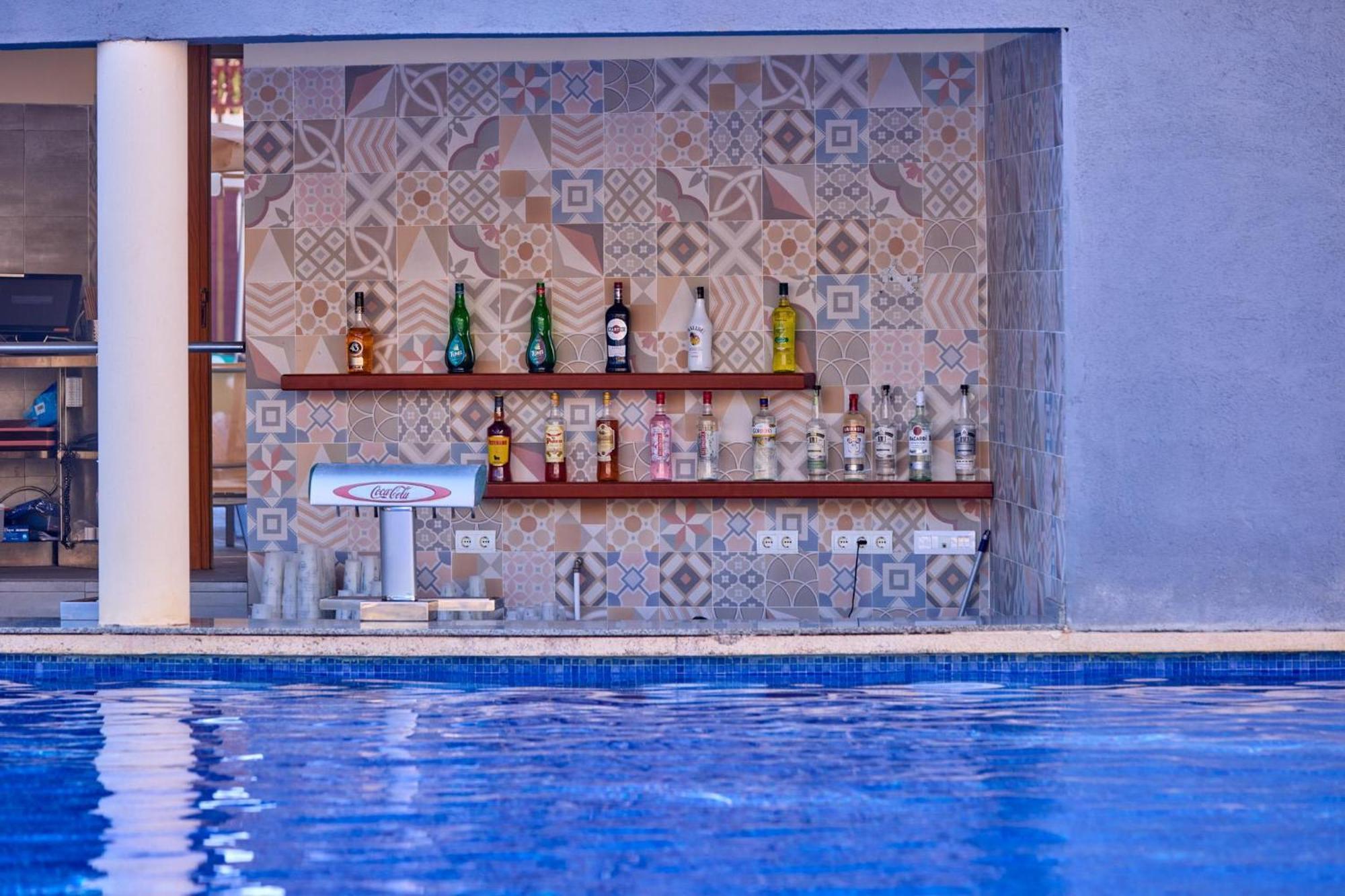 Zafiro Palmanova Aparthotel Екстериор снимка